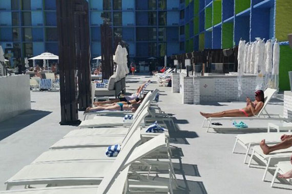 pool-deck-resurfacing-in-florida